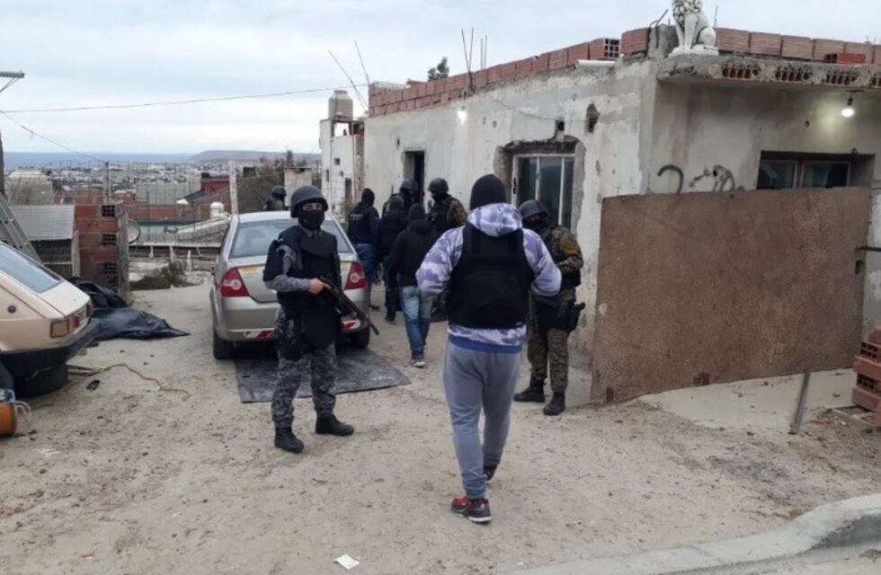 Allanamiento por un robo a mano armada en Comodoro