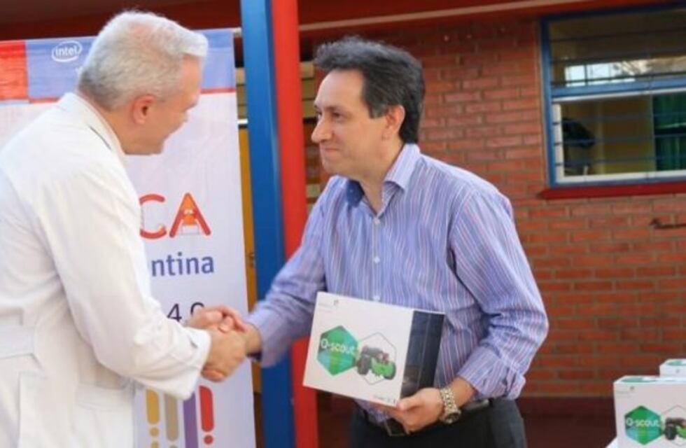 Entregaron 70 kits de robótica en las escuelas primarias de San Pedro