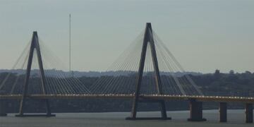 Puente Internacional Roque González