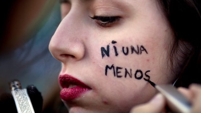 Marcha Ni una menos en plaza de los congresos \r\nFoto Federico Lopez Claro - FTP CLARIN IMG_1582\u002EJPG Z MFBuente buente ciudad de buenos aires marcha Ni una menos marcha contra el patriarcado y la violencia machista y a a favor del aborto marchas manifestaciones feminismo feministas