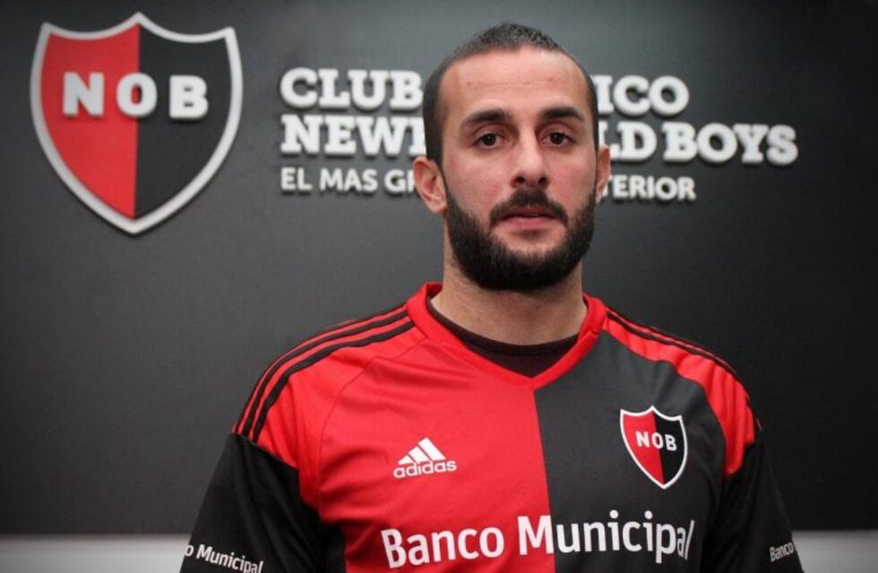 Guevgeozián es el primer refuerzo de Newell's