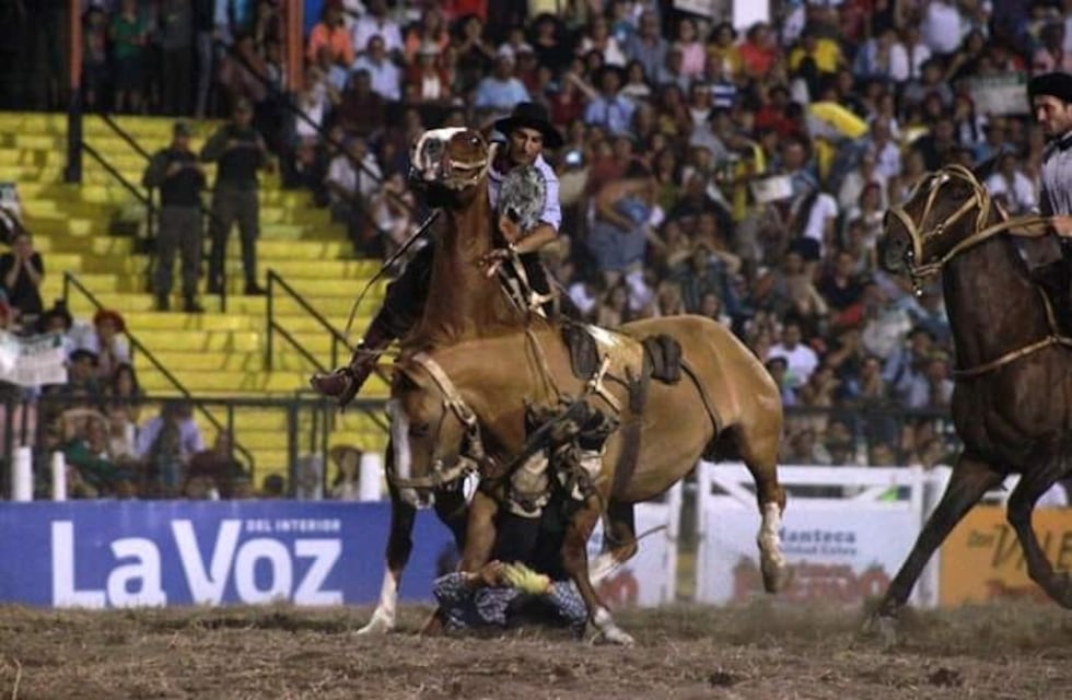 Un jinete entrerriano está en grave estado tras accidentarse en Jesús María