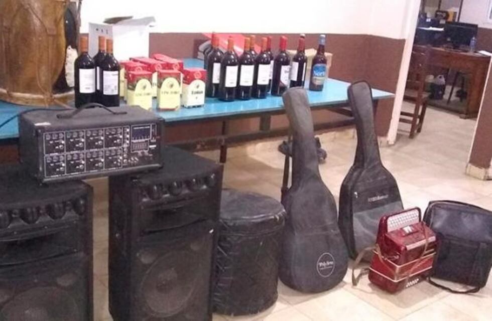 En una fiesta clandestina detuvieron a ocho personas y secuestraron vehículos y equipos de audio