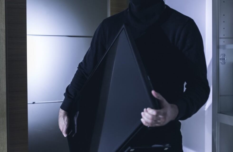 Arroyito: robaron un TV 50 pulgadas y dinero en un domicilio en Barrio Pablo