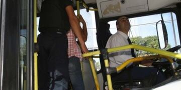 Cayó la banda que robaba en el interior de los micros\u002E