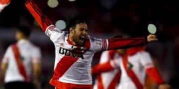 Fernando Cavenaghi se retira del fu00fatbol.