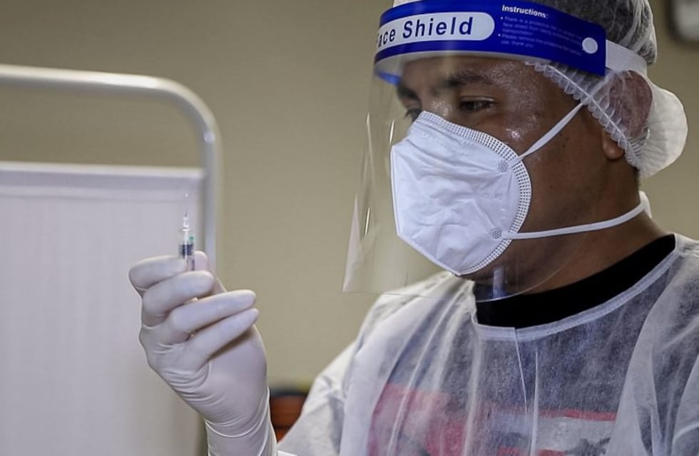 Emiratos Árabes registró la vacuna de Sinopharm y aseguró que tiene una eficacia de 86%