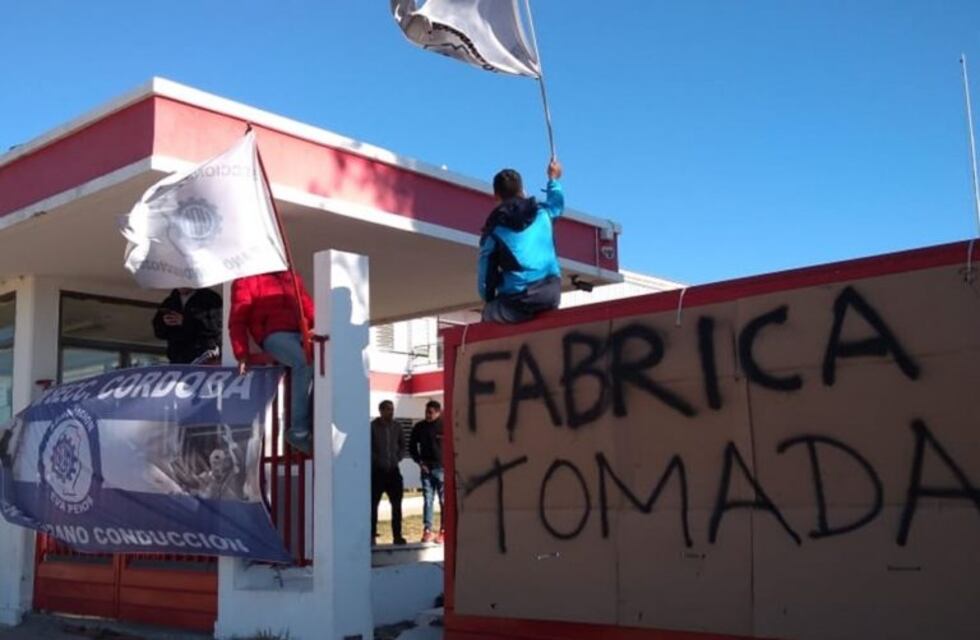 Cruz del Eje: operarios y la UOM tomaron la fábrica de Zanella