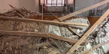 La estructura cedió por completo a 48 horas de las intensas lluvias que afectaron a la capital\u002E (@gobsantafe)