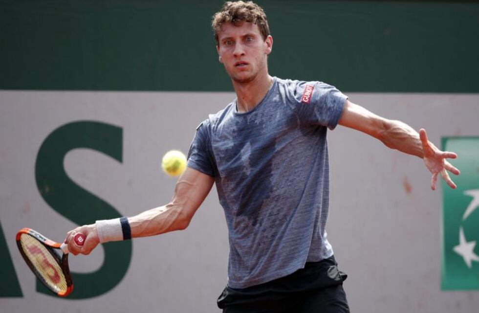 Renzo Olivo se despidió de Roland Garros en segunda ronda tras dar la sorpresa ante Tsonga