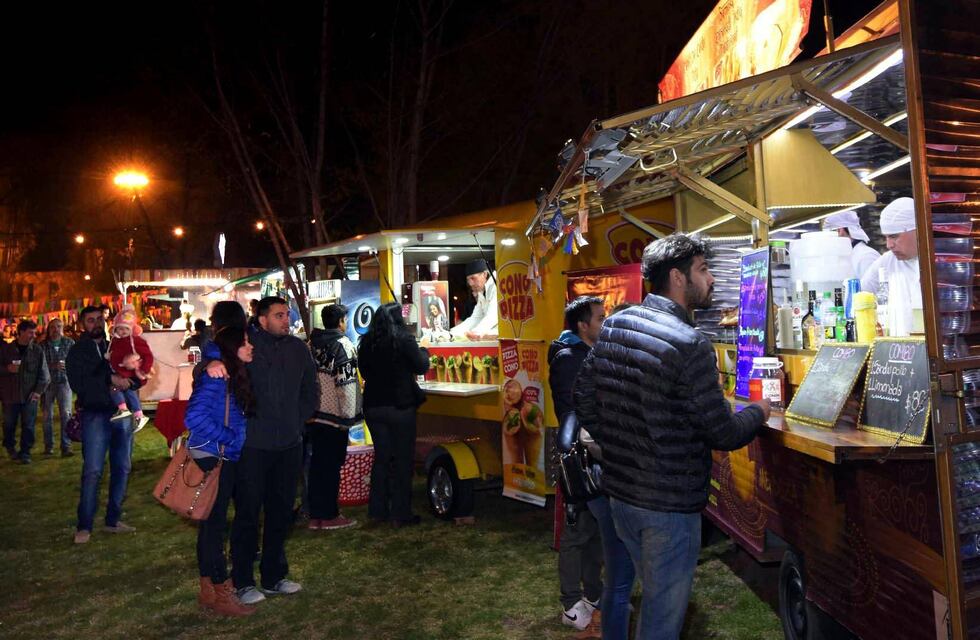 Entrada gratis, gastronomía y música en vivo: la oferta de una fiesta en la ciudad de Córdoba