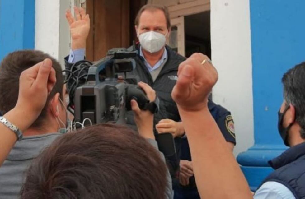 Marcos Juárez: vecinos marchan en apoyo al intendente rebelde que fue imputado