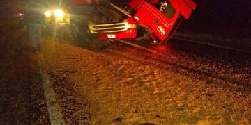 Chocaron dos camiones en la ruta 16\u002E (Web)\u002E