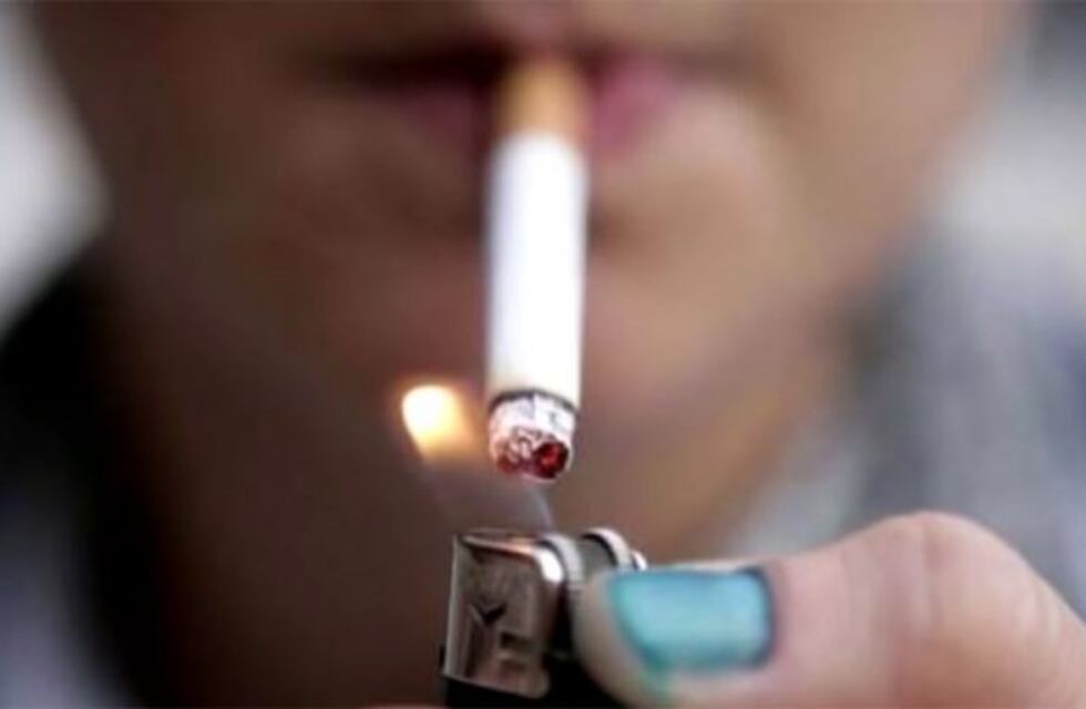 Cada vez son más los porteños que quieren que se prohíba fumar en plazas y parques de la Ciudad