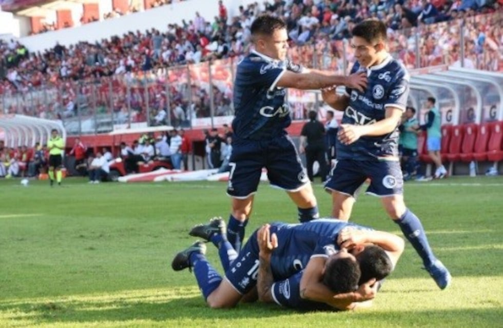 La Lepra está a un paso de salir del descenso