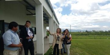 Realizan una inspección ocular del predio\u002E (Fiscales Penales)