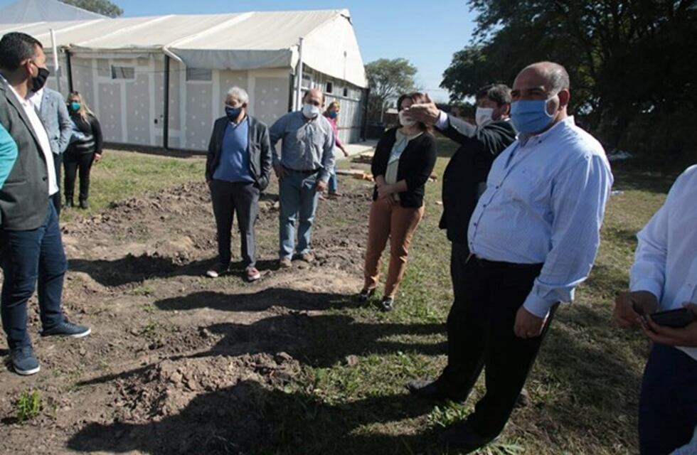 Alderetes: Juan Manzur supervisó la construcción del hospital modular