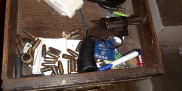 Cayó una banda de delincuentes que también vendían droga (@policia_fe)