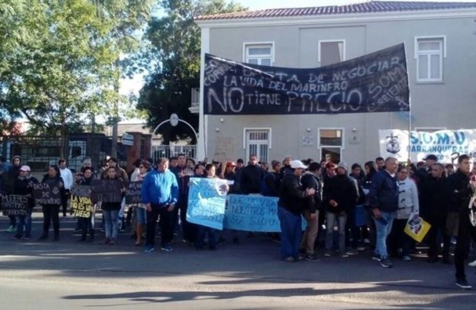 Pesquero Rigel: marcha en reclamo por la aparición de los tripulantes correntinos