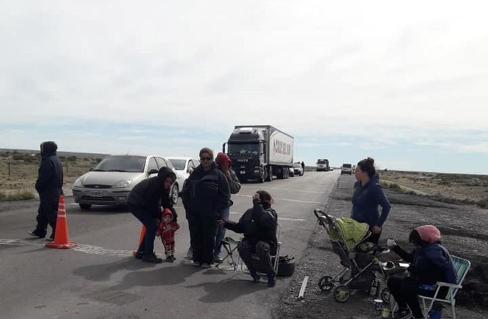 Las Heras: corte de la ruta provincial Nº 43