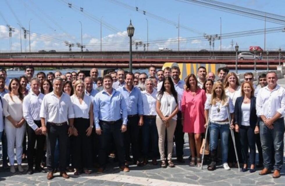 Angelini se plantó en territorio de Corral junto a diputados nacionales