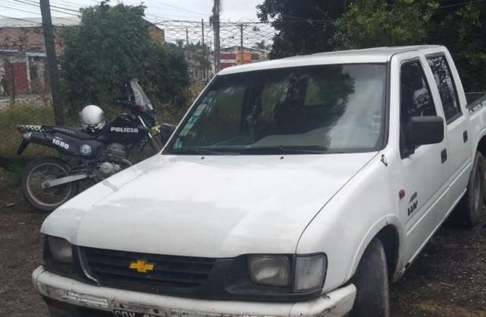 Tras una persecución recuperan una camioneta robada en Las Talitas