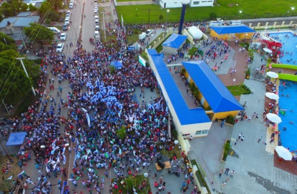 Formosa: masiva concurrencia en la apertura del Parque Acuático