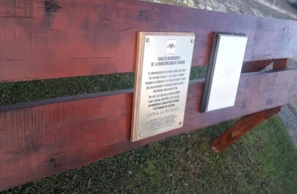 Retiraron la placa en homenaje a los combatientes de Malvinas por errores ortográficos