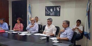 Funcionarios del gobierno de Formosa en teleconferencia con el Ministerio de Interior