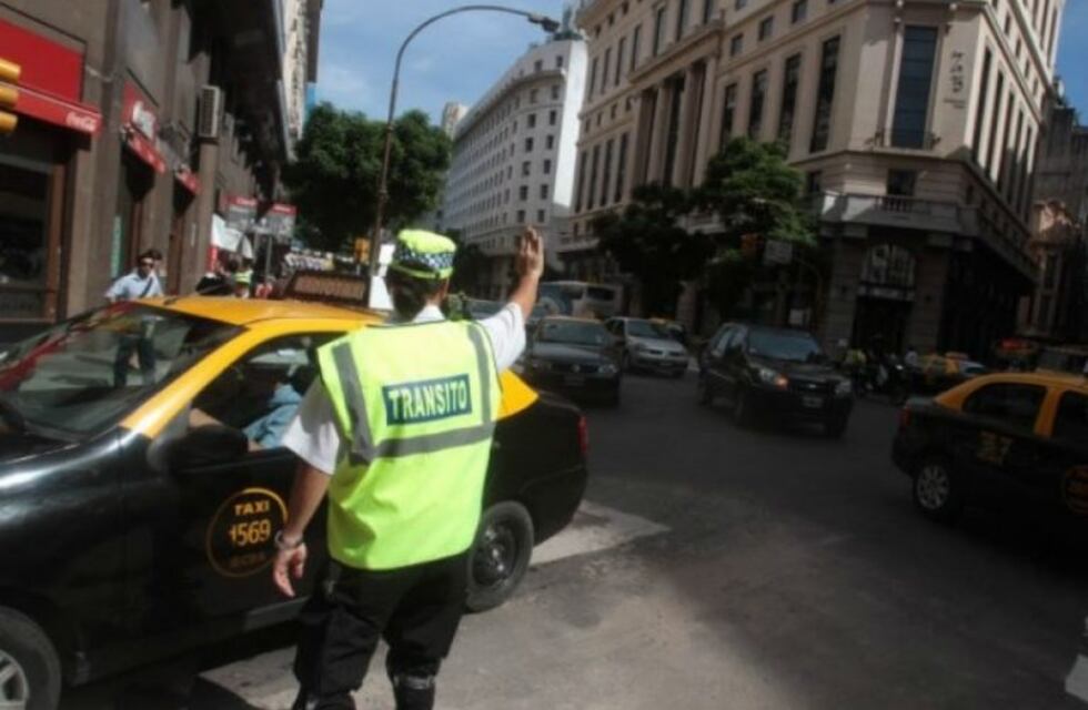 Desde este martes multarán a los autos que transiten por calles peatonales del centro sin permiso