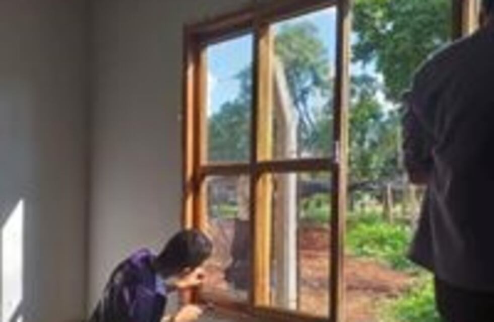 San Antonio: alumnos fabrican un generador eólico, arcos para los chicos y rejas para el Hospital