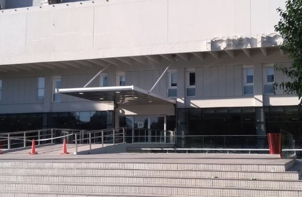 Confirman que murió de forma natural el paciente que se desvaneció en la guardia del Centenario