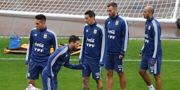 Futbolistas de la Selección Argentina durante una práctica\u002E Foto: NELSON ALMEIDA / AFP\u002E