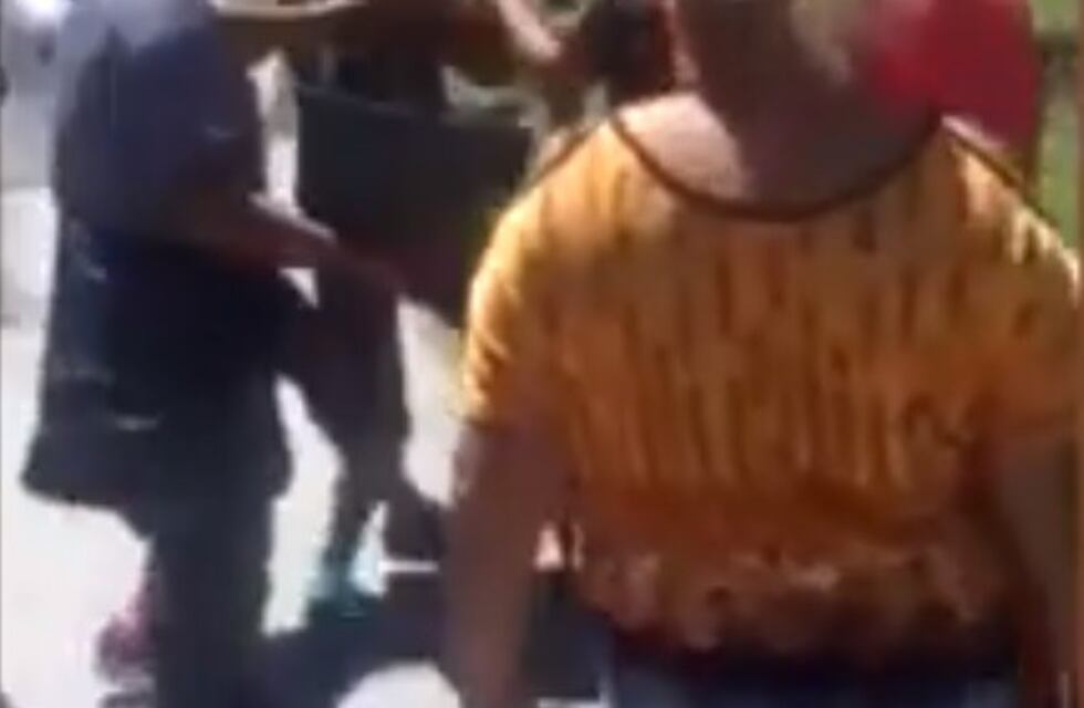 Una beneficiaria del plan social de San Luis le dio una paliza a otra