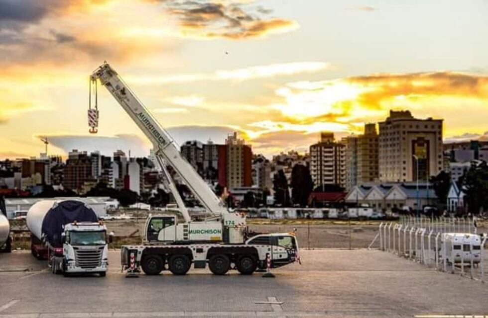 Intenso movimiento portuario en Comodoro Rivadavia por pesca y generadores eólicos