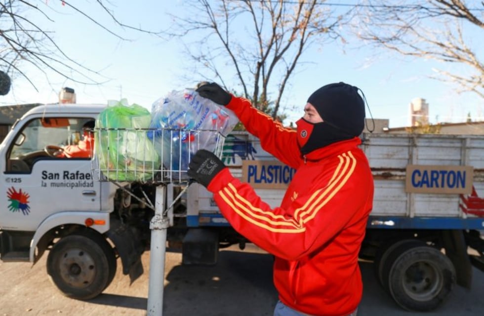 Residuos para reciclar: por mes recolectan cuatro toneladas