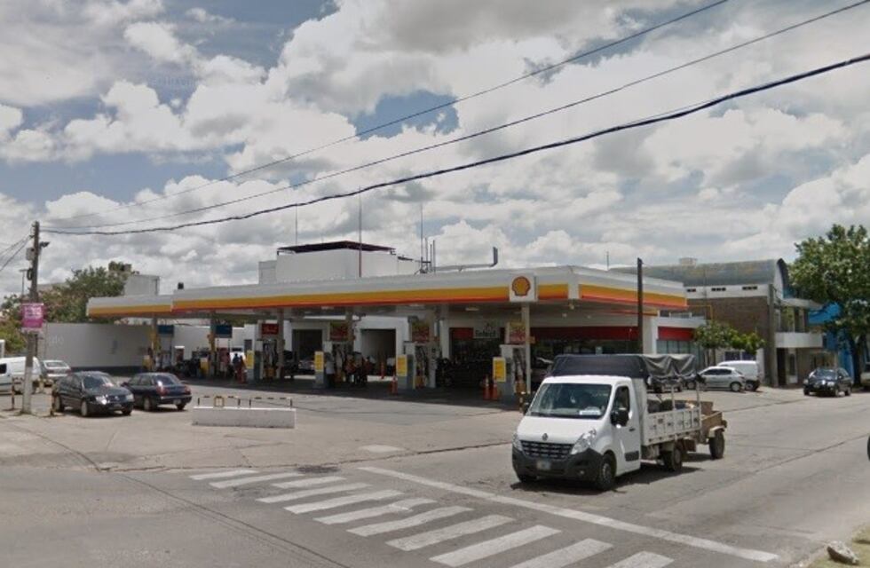 Pareja fue detenida mientras tenía relaciones en el baño de una estación de servicio