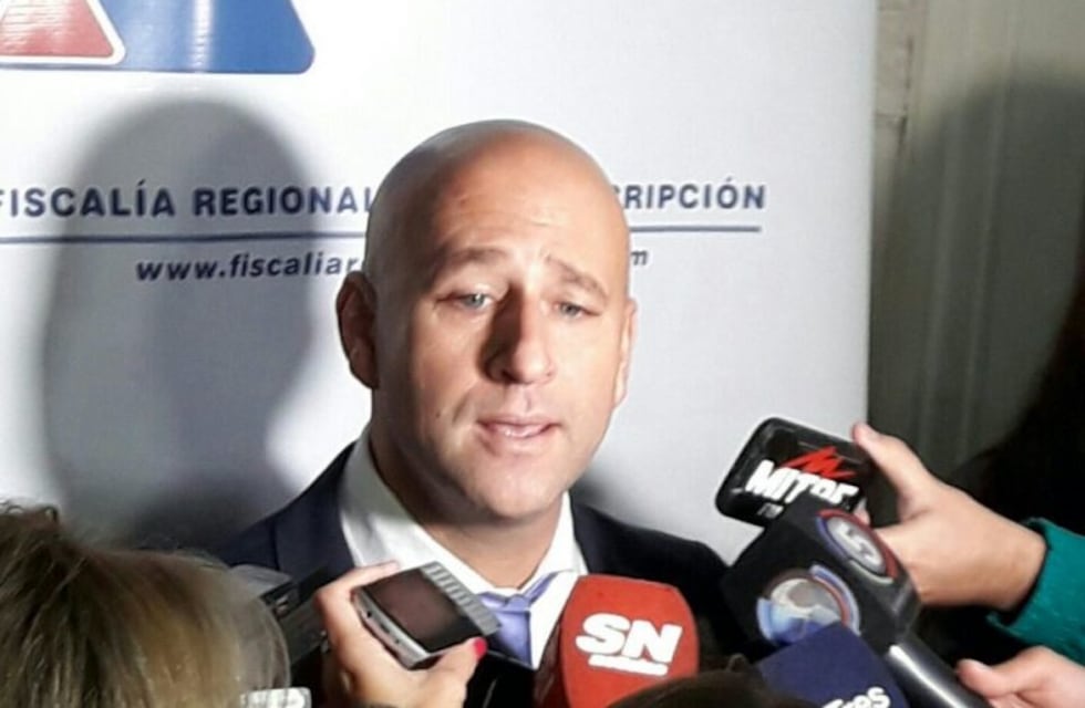 Fiscales de Rosario investigarán la denuncia de Pullaro por las escuchas de su teléfono