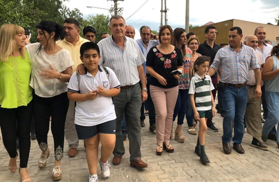 Inauguraron 2500 metros de pavimento en Simoca
