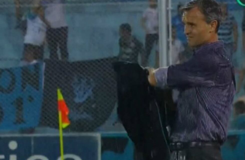 Pablo Lavallén tras la derrota de la B: "Nos complicaron en el segundo tiempo"