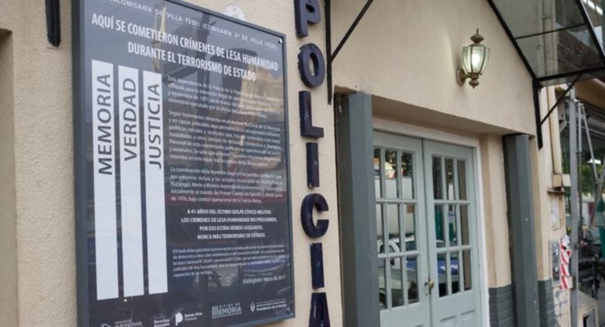 Demoraron a 11 policías por la muerte de un detenido en la comisaría de Villa Tesei (Foto: web)