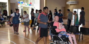 Cindi comenzó con las actividades de colonia de vacaciones