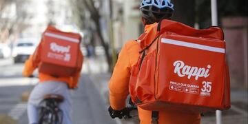 El juez que suspendió las apps de delivery las comparó con un taller clandestino