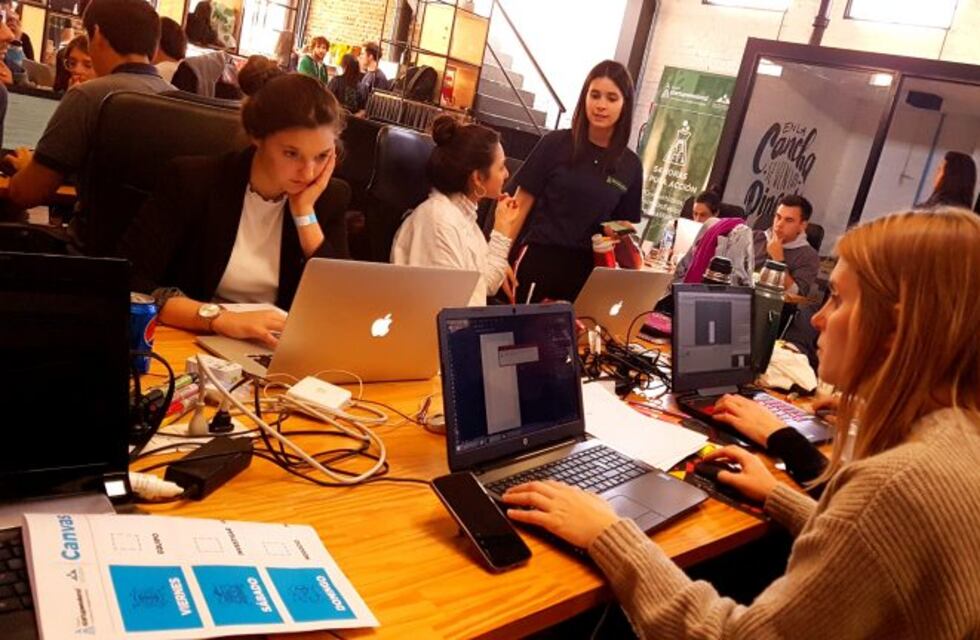 Edición especial mujeres del Startup Weekend Rosario