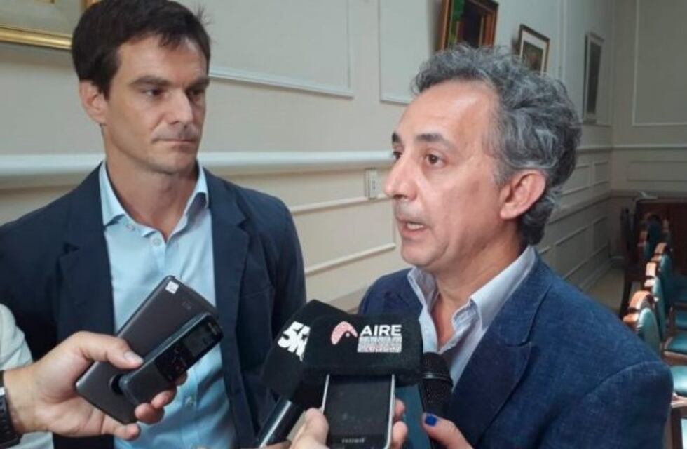 Confirmaron que no habrá aeropuerto que una Paraná y Santa Fé