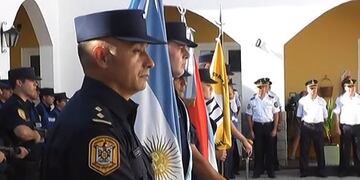 Yari Sosa -SubJefe policía Gualeguaychú\nCrédito: VíaGualeguaychú