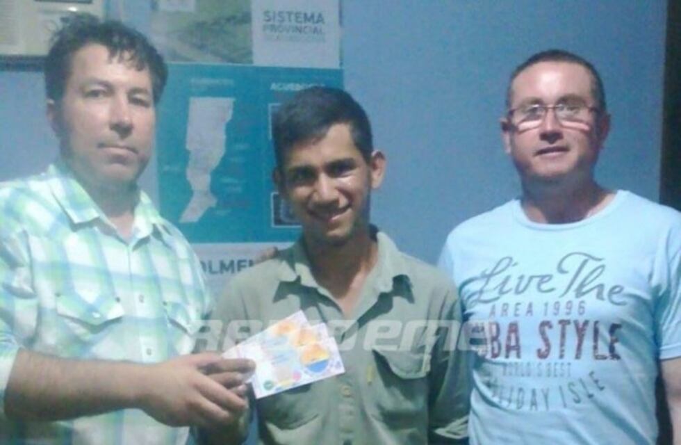 ¿Volvieron los Patacones? Una comuna santafesina pagó a los empleados con bonos y se desató la polémica