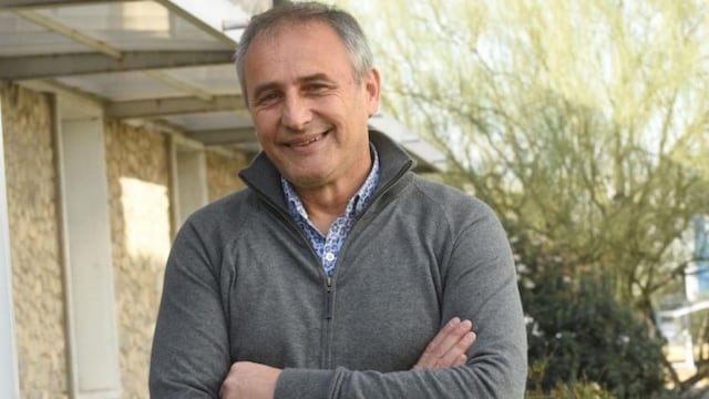 La Coneja Héctor Baldassi. Su partido, y los futbolístas y políticos que no faltarían en su despedida.