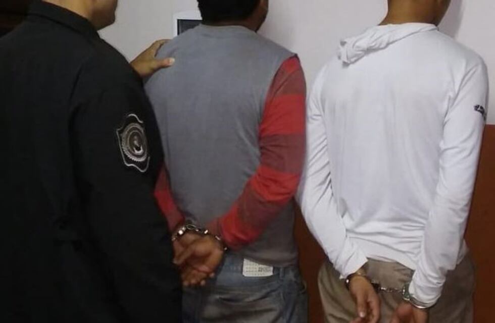 Atraparon "in fraganti" a tres delincuentes que querían entrar para robar en dos iglesias