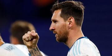 AGUSTIN MARCARIAN / POOL / AFP